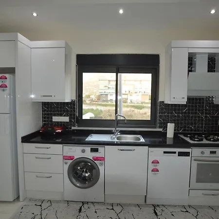 Kestel Kiralik Esyali Havuzlu Denize Yakin Apartament Alanya