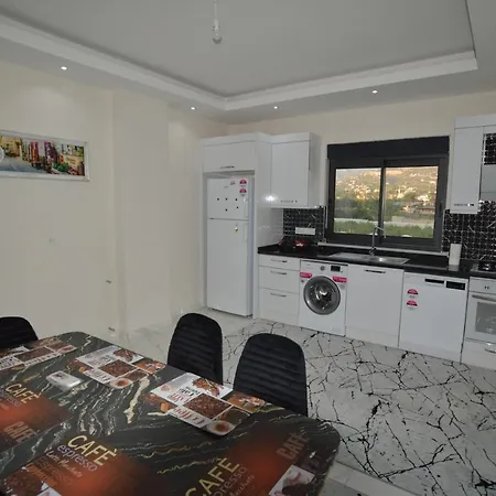 Kestel Kiralik Esyali Havuzlu Denize Yakin Apartament *